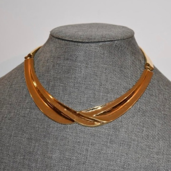 Vintage gold tone Napier choker necklace 10" - Picture 1 of 3